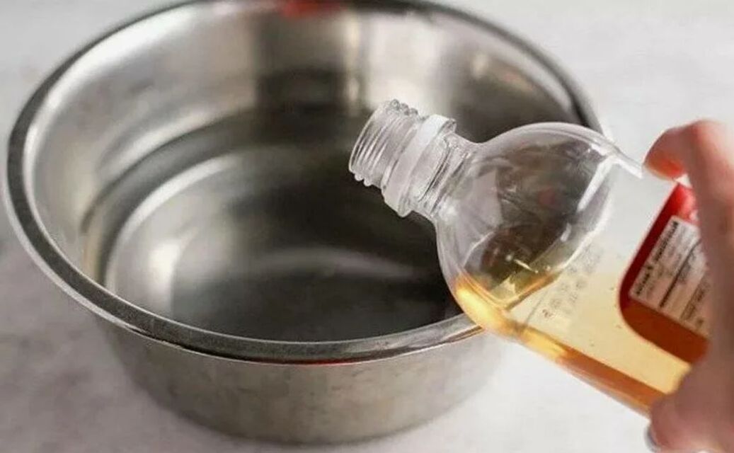 vinegar solution against fungus